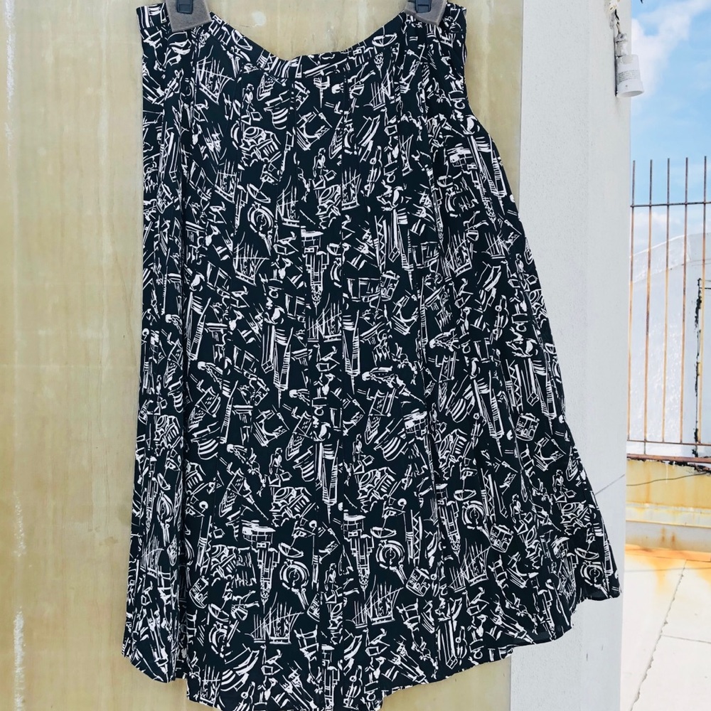 Graphic skirt